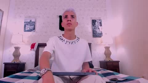 Snapshot of juan_lovers chatting on December 2024 01:24:02 PM J U A N L O V E R S online show from December 2024 01:24:02 PM