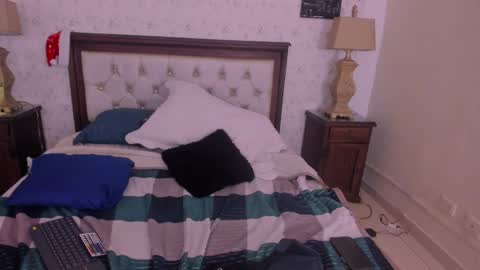 Snapshot of juan_lovers chatting on December 2024 06:55:01 PM J U A N L O V E R S online show from December 2024 06:55:01 PM