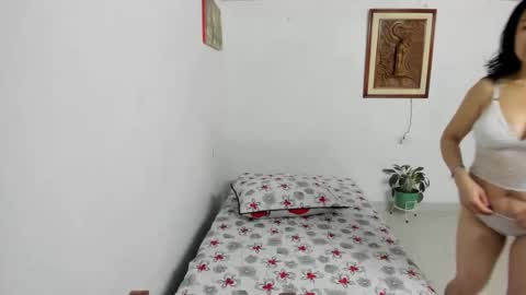 Snapshot of juanasexy_1 chatting on November 2025 05:35:01 PM Juana online show from November 2025 05:35:01 PM