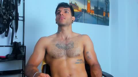 Juan Esteban online show from October 2025 02:44:01 AM