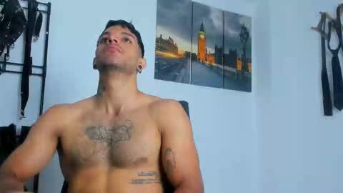 Juan Esteban online show from October 2025 03:47:02 PM