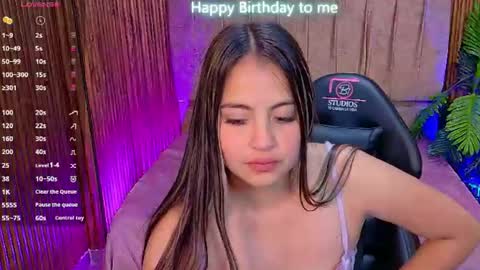 Snapshot of juanita_tay chatting on June 2026 11:40:02 AM JUANITA online show from June 2026 11:40:02 AM