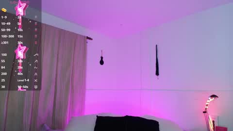 Blue online show from November 2025 06:18:02 PM