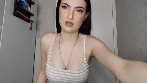 Veronika online show from May 2026 06:18:01 AM