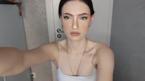 Veronika online show from May 2026 06:19:01 AM