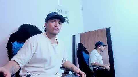 JUAN  online show from September 2025 07:39:01 PM