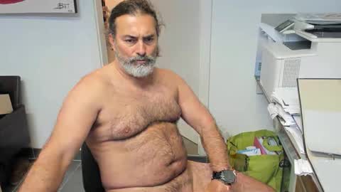 Giovanni50pro online show from November 2025 02:20:01 PM