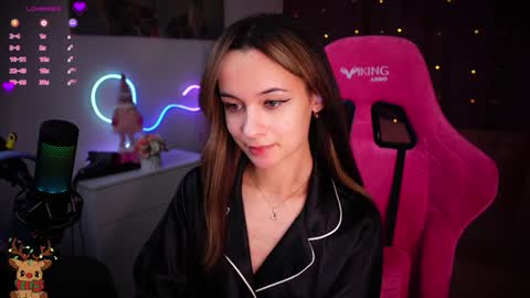 Snapshot of juicy___angel chatting on December 2024 06:21:01 PM Angelina online show from December 2024 06:21:01 PM