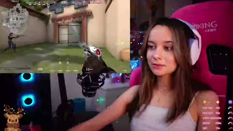 Snapshot of juicy___angel chatting on January 2025 08:57:02 PM Angelina online show from January 2025 08:57:02 PM