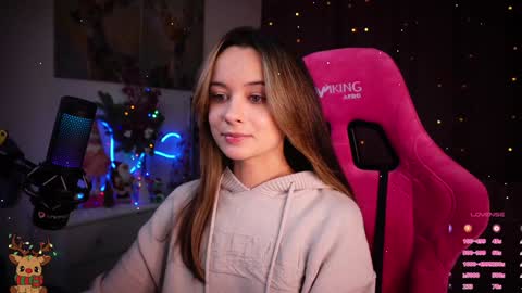 Snapshot of juicy___angel chatting on January 2025 06:57:01 PM Angelina online show from January 2025 06:57:01 PM