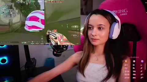 Snapshot of juicy___angel chatting on March 2025 02:23:02 AM Angelina online show from March 2025 02:23:02 AM