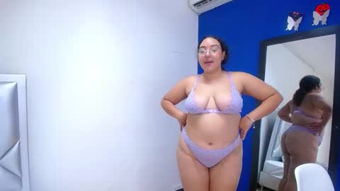 Snapshot of juicy_bignipples18 chatting on December 2024 04:26:01 PM juicy_bignipples18 online show from December 2024 04:26:01 PM