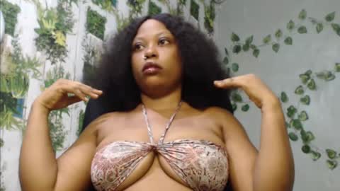 Snapshot of juicy_gold22 chatting on December 2024 10:56:01 AM Mariagold online show from December 2024 10:56:01 AM