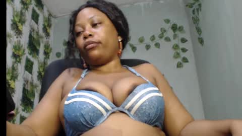 Snapshot of juicy_gold22 chatting on February 2025 10:39:01 PM Mariagold online show from February 2025 10:39:01 PM