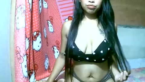 Snapshot of juicy_momma chatting on November 2025 01:58:02 PM juicy_momma online show from November 2025 01:58:02 PM