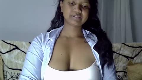 Snapshot of juicy_pretty chatting on August 2026 02:26:02 AM stellah online show from August 2026 02:26:02 AM