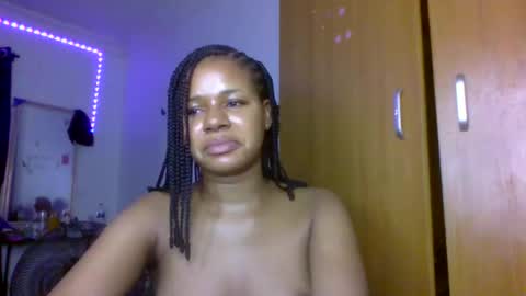 Snapshot of juicy_pussy1122 chatting on March 2026 06:39:02 AM Emily online show from March 2026 06:39:02 AM