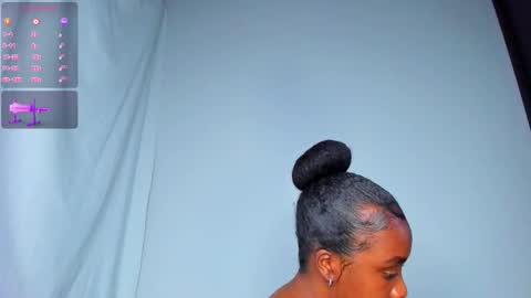 Snapshot of juicy_sky chatting on November 2025 11:20:01 AM Your Paradise online show from November 2025 11:20:01 AM