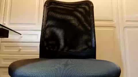 Paul online show from October 2025 07:33:01 PM