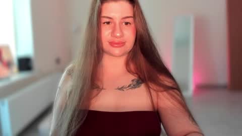 Snapshot of juicyhelenx chatting on May 2026 03:29:01 PM Elena online show from May 2026 03:29:01 PM