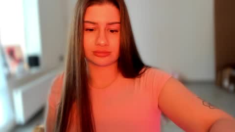 Snapshot of juicyhelenx chatting on May 2026 03:08:02 PM Elena online show from May 2026 03:08:02 PM