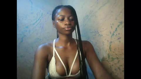 juicypiexx online show from October 2025 11:35:01 PM