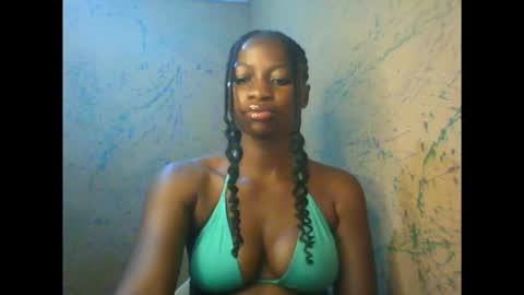 Snapshot of juicypiexx chatting on October 2025 11:17:02 PM juicypiexx online show from October 2025 11:17:02 PM