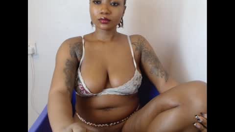 juicyxpink online show from March 2025 07:13:02 AM