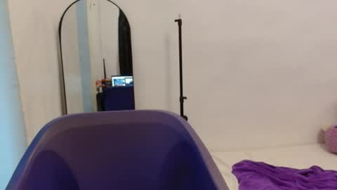 juicyxpink online show from March 2026 09:25:01 AM