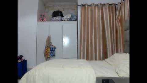 juicyxxxboobs online show from February 2026 09:43:01 PM