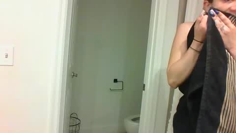 Snapshot of juicyyxx3 chatting on December 2024 08:26:01 AM Juiccy online show from December 2024 08:26:01 AM