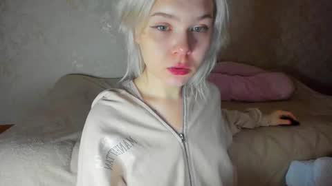 Snapshot of juisykitten chatting on September 2025 09:31:02 PM Anna online show from September 2025 09:31:02 PM