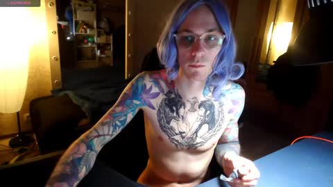 Julia online show from April 2026 07:03:02 PM