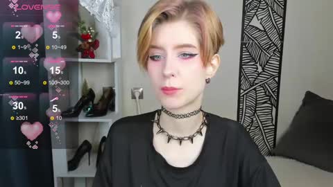 Snapshot of julescrown chatting on December 2024 01:04:01 AM Jules online show from December 2024 01:04:01 AM