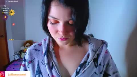 Snapshot of juli05star chatting on October 2025 12:47:01 AM Juliana online show from October 2025 12:47:01 AM