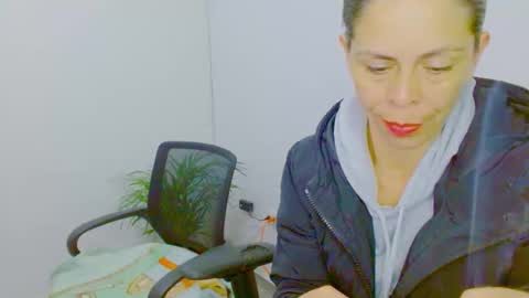 Snapshot of juli_69 chatting on December 2025 12:17:01 AM Juliana Torres online show from December 2025 12:17:01 AM