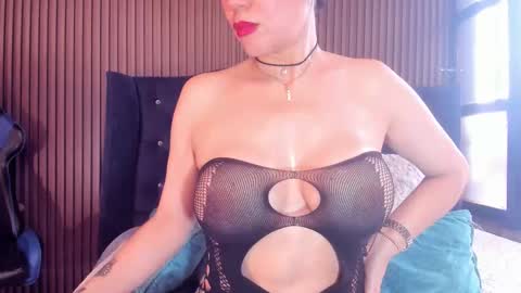 Julia online show from October 2025 08:29:02 PM