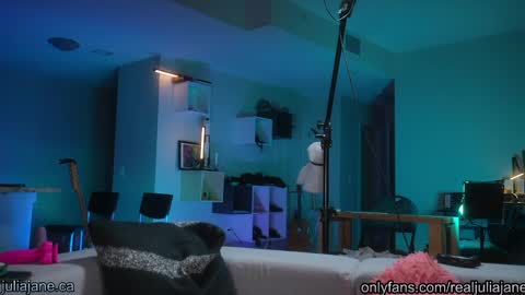 Julia Jane online show from April 2026 02:56:01 AM