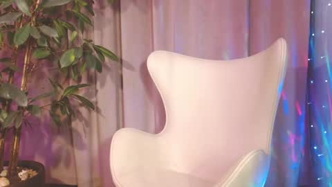 Snapshot of julia_renard chatting on February 2025 08:08:02 PM Julia online show from February 2025 08:08:02 PM