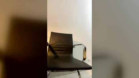 juliamartharlopezma19972023 online show from June 2026 06:23:01 PM