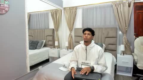 Snapshot of julian_billy chatting on January 2025 11:32:02 AM julian billy online show from January 2025 11:32:02 AM