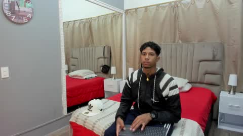 Snapshot of julian_billy chatting on February 2025 11:19:02 AM julian billy online show from February 2025 11:19:02 AM