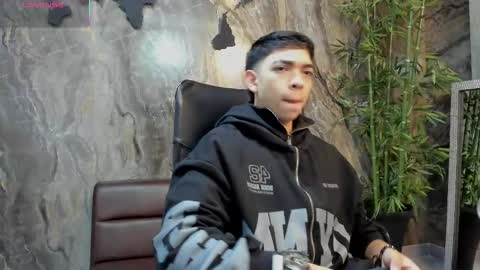 Snapshot of julian_mercier chatting on February 2026 11:17:01 AM JULIAN online show from February 2026 11:17:01 AM