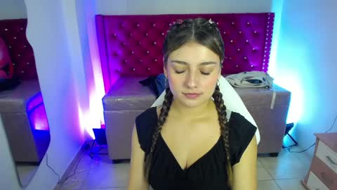 juliana_diamond_ online show from April 2026 03:12:01 AM