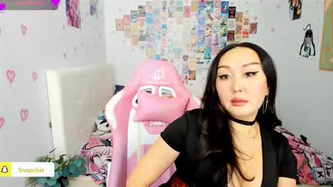 Julianna online show from November 2025 01:24:01 PM