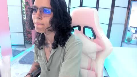 julianne_7 online show from February 2026 08:50:01 PM