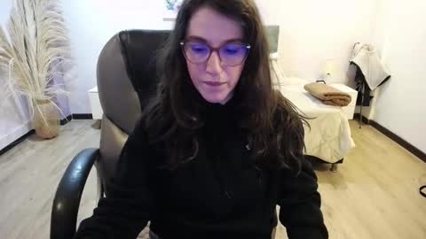 Snapshot of julianne__ chatting on December 2025 09:08:01 PM Julianne online show from December 2025 09:08:01 PM