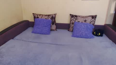 Snapshot of juliasane_ chatting on November 2025 12:04:02 PM Jul online show from November 2025 12:04:02 PM