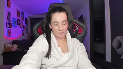 Jeimy Help me to reach 100 thumbs up online show from February 2026 02:53:01 AM