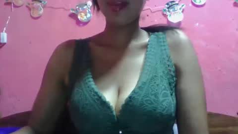 julie0612 online show from December 2025 10:55:02 AM